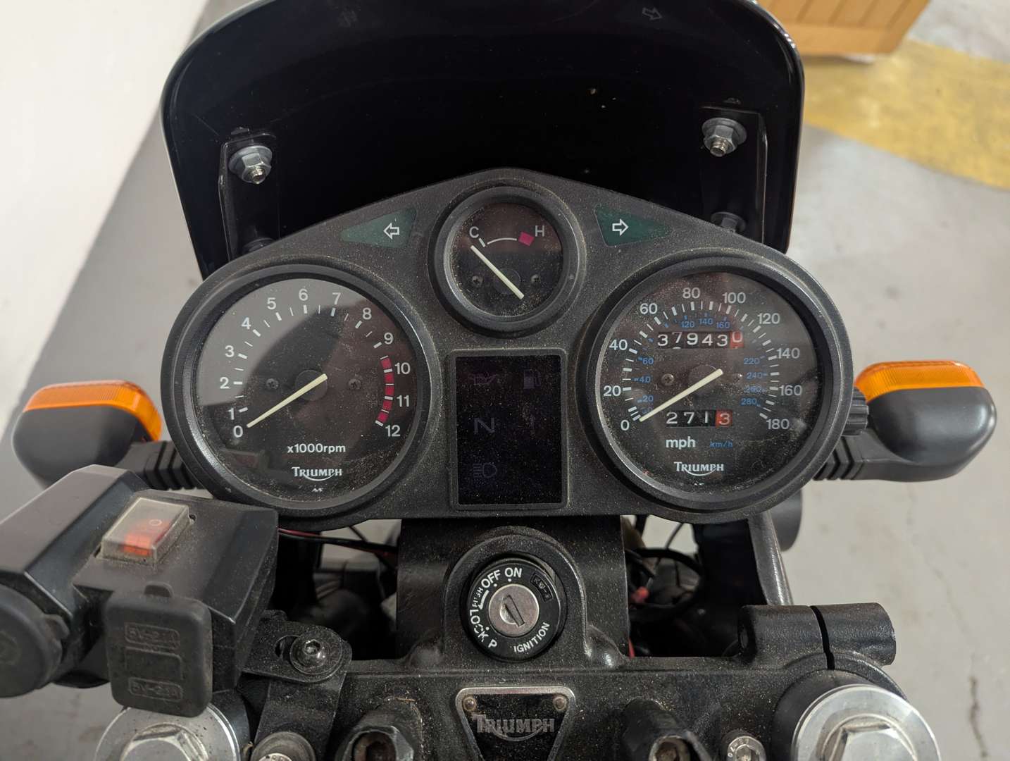 <p>1996 TRIUMPH TRIDENT 900</p>