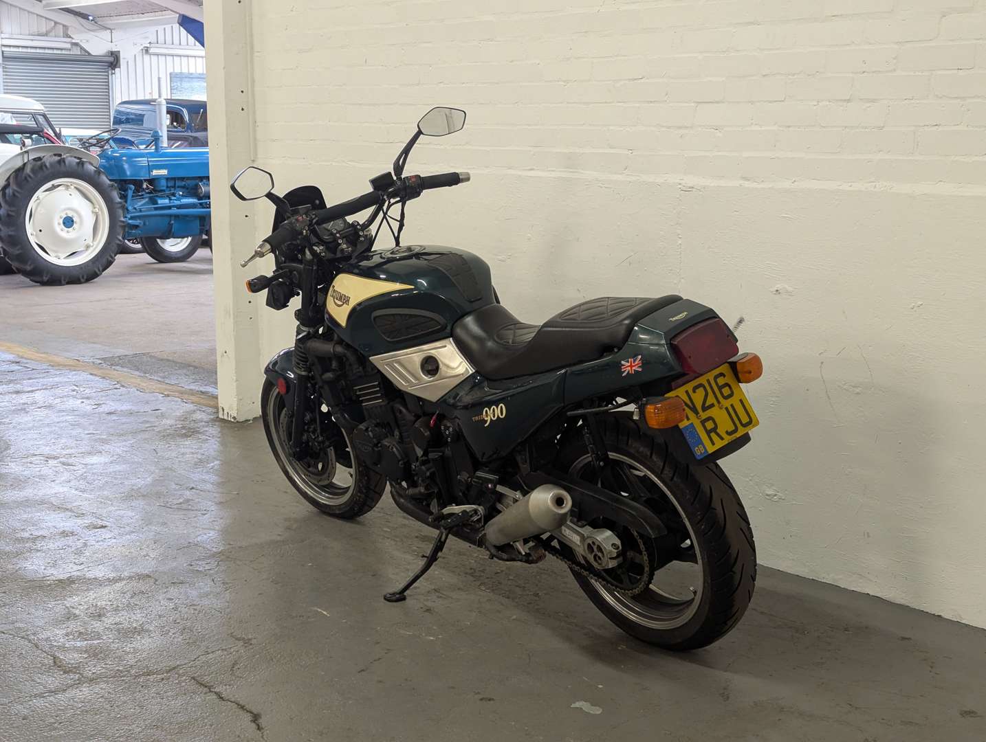<p>1996 TRIUMPH TRIDENT 900</p>