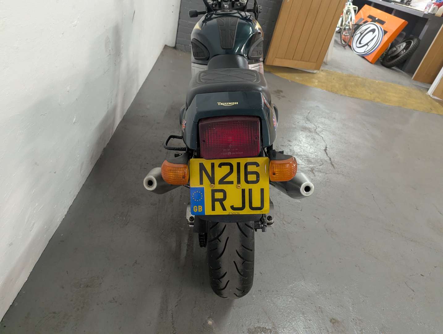 <p>1996 TRIUMPH TRIDENT 900</p>