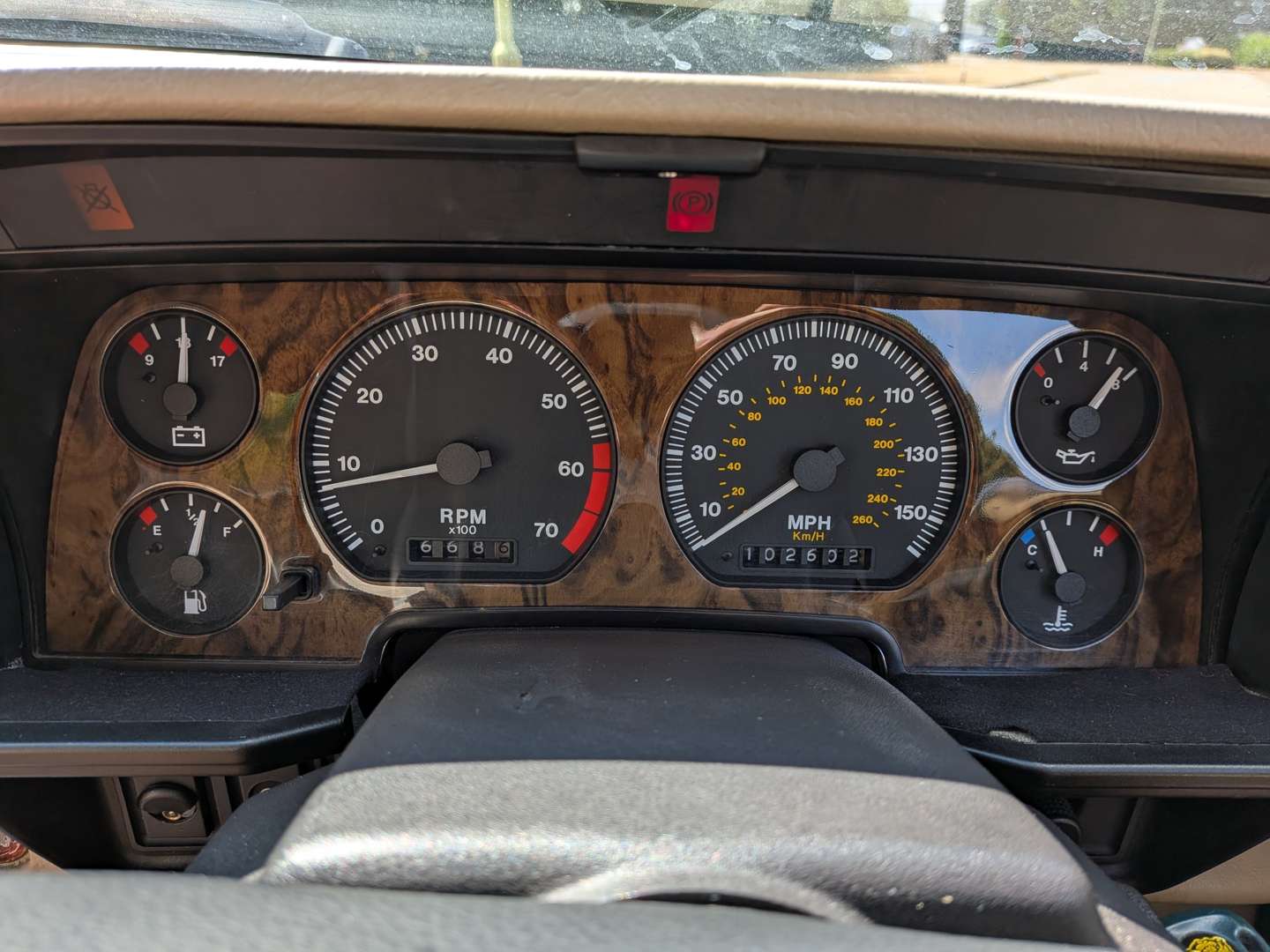 <p>1992 JAGUAR XJ-S CONVERTIBLE AUTO</p>