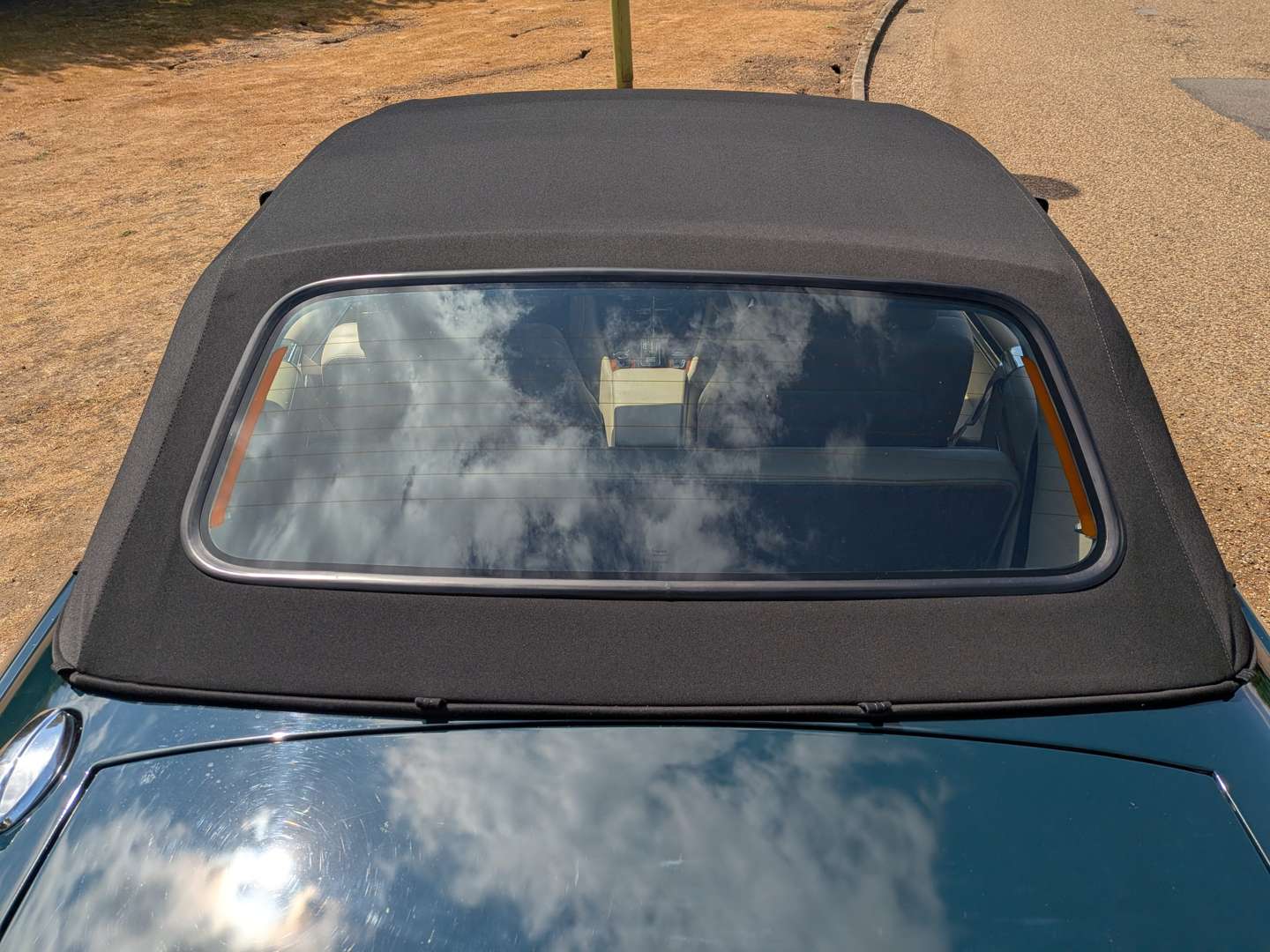<p>1992 JAGUAR XJ-S CONVERTIBLE AUTO</p>