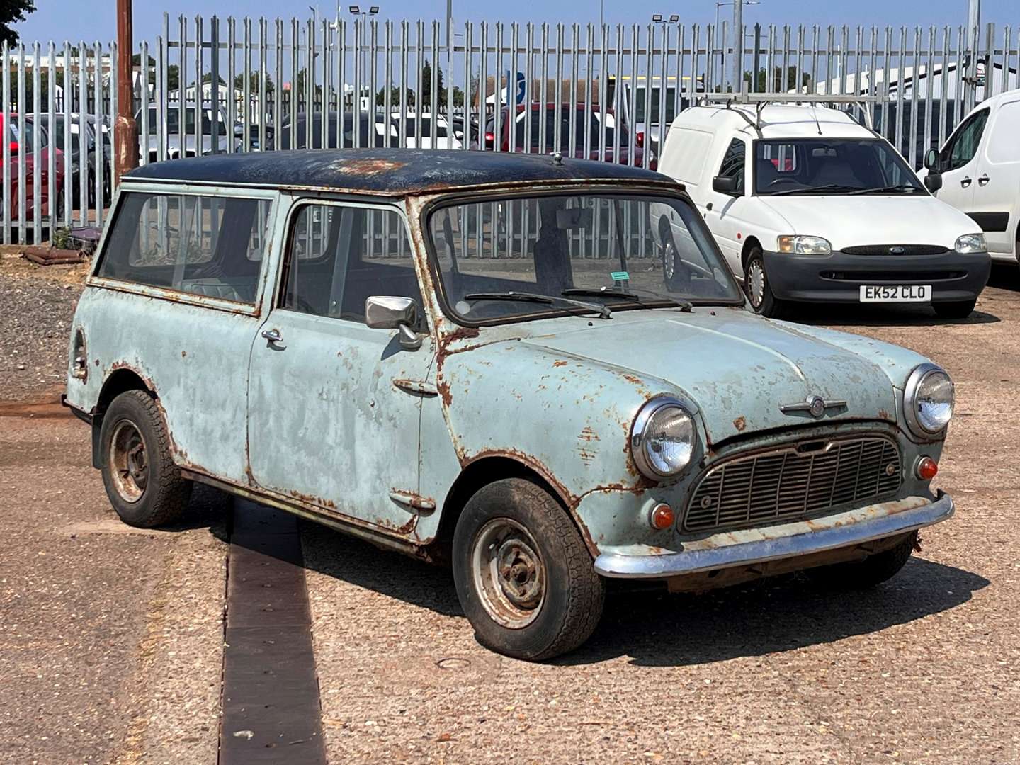 <p>1964 MORRIS MINI ESTATE - ONE OWNER FROM NEW</p>