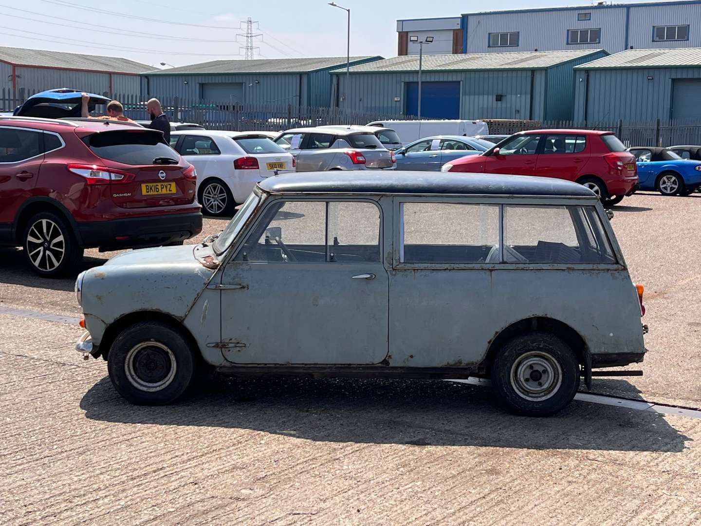 <p>1964 MORRIS MINI ESTATE - ONE OWNER FROM NEW</p>