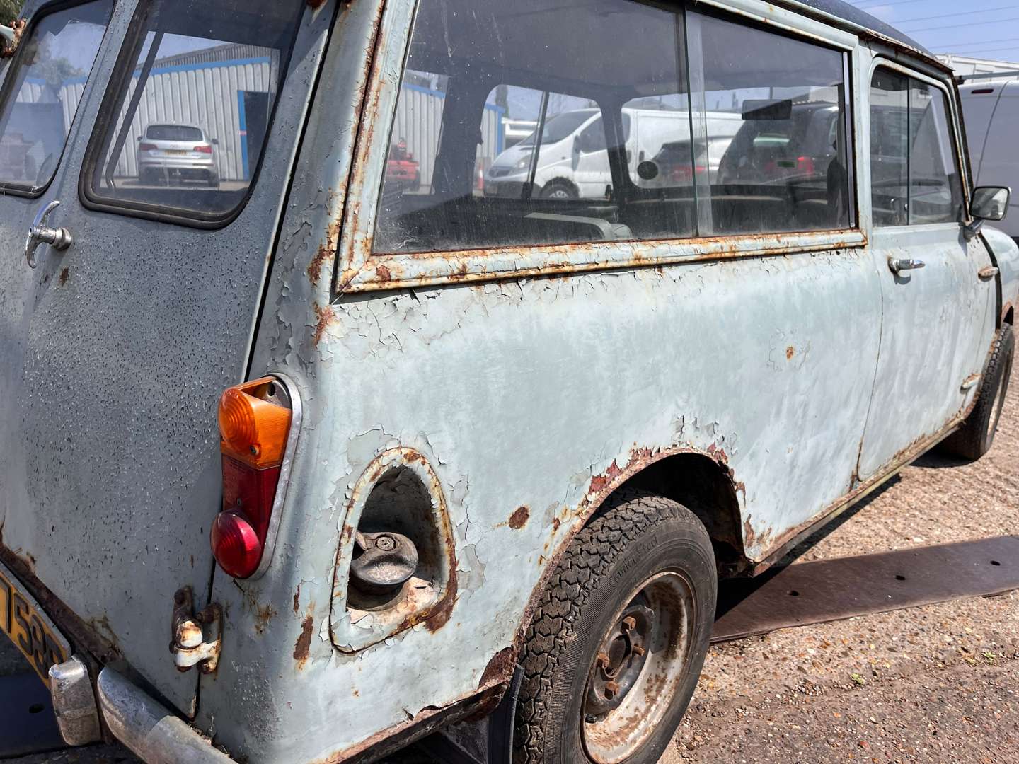 <p>1964 MORRIS MINI ESTATE - ONE OWNER FROM NEW</p>