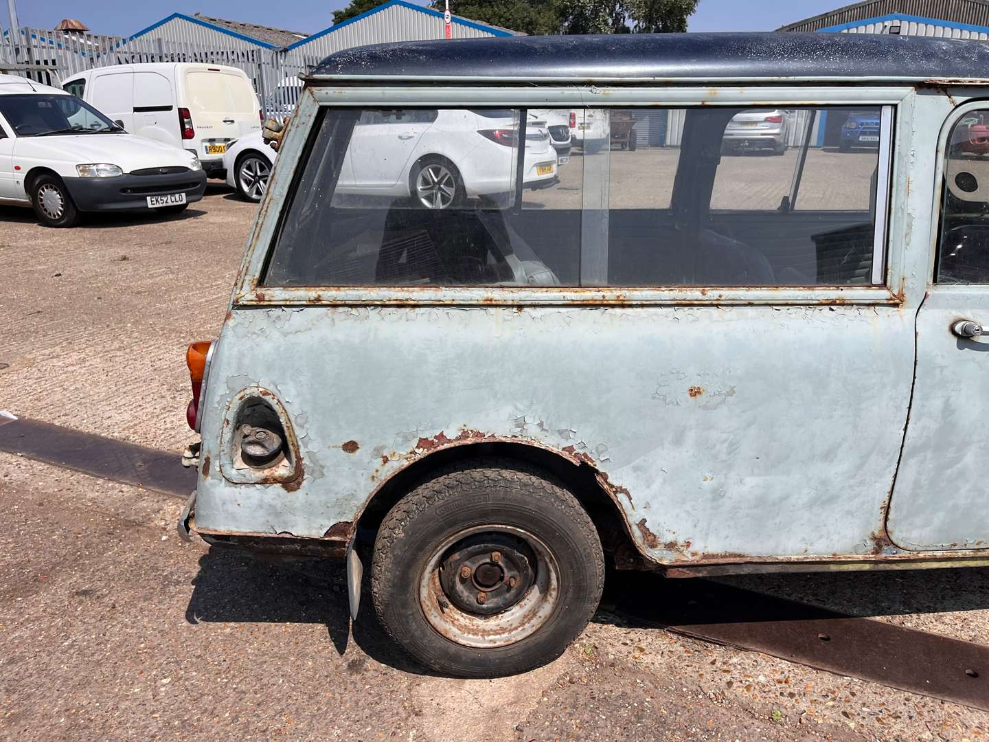 <p>1964 MORRIS MINI ESTATE - ONE OWNER FROM NEW</p>