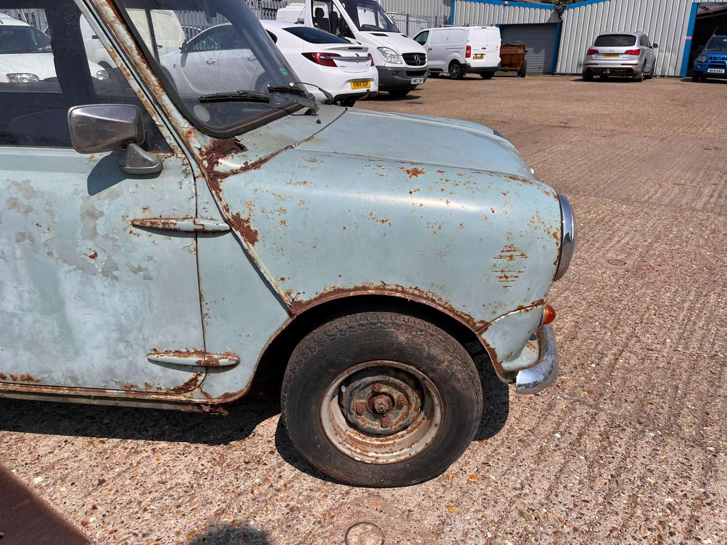 <p>1964 MORRIS MINI ESTATE - ONE OWNER FROM NEW</p>