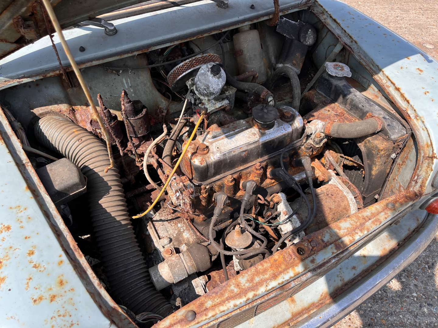 <p>1964 MORRIS MINI ESTATE - ONE OWNER FROM NEW</p>