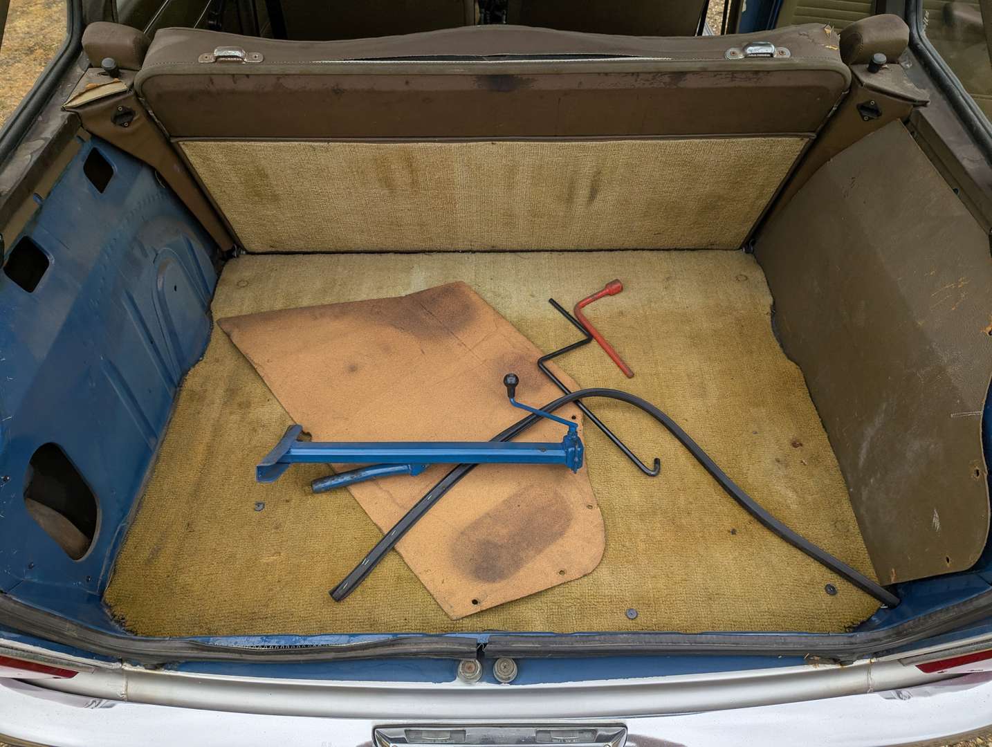 <p>1973 AUSTIN MAXI 1500</p>