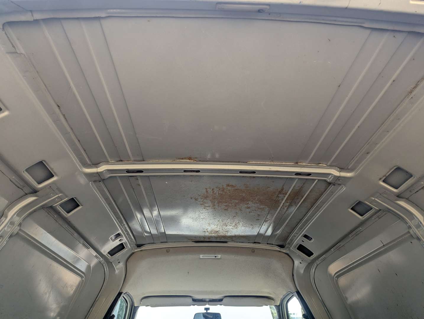 <p>2002 FORD ESCORT VAN 75D</p>