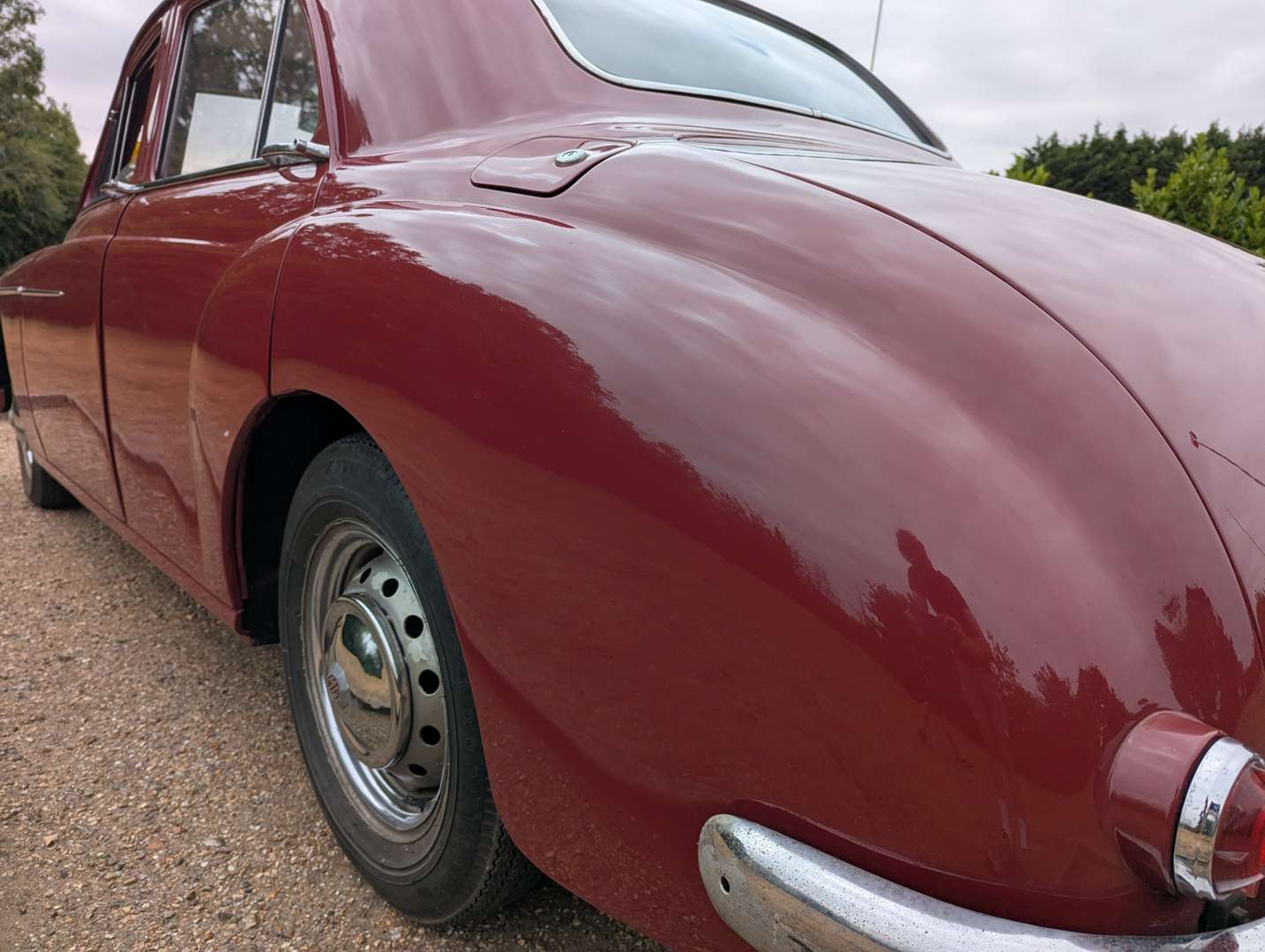 <p>1957 MG MAGNETTE</p>