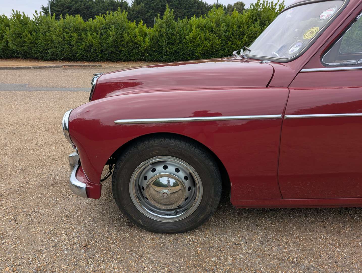 <p>1957 MG MAGNETTE</p>
