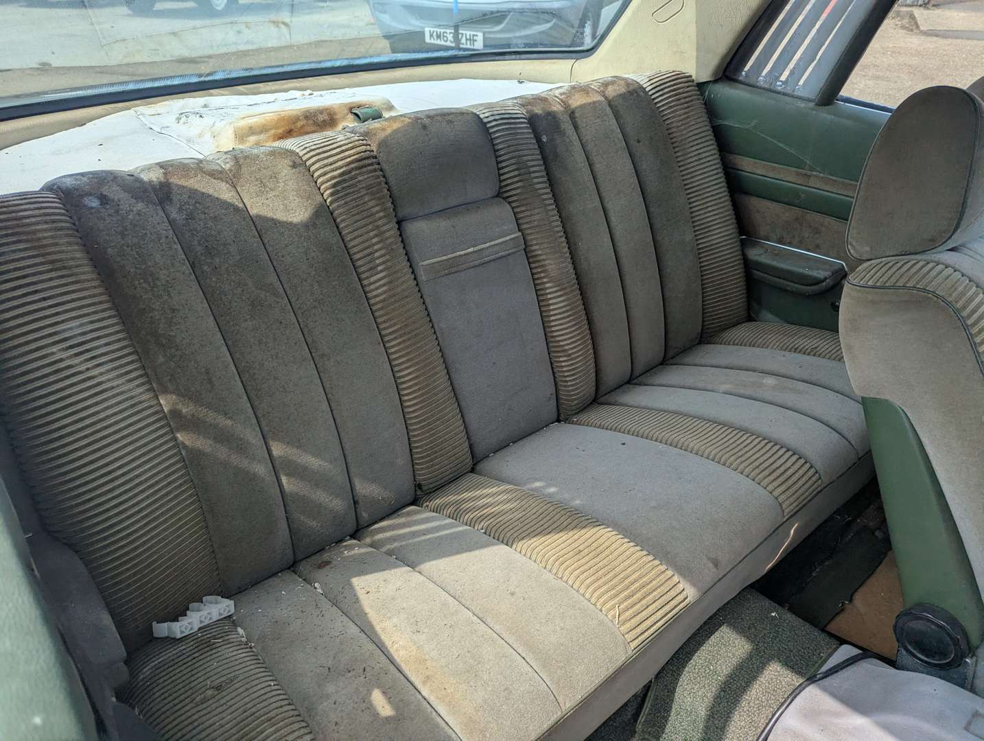 <p>1973 MERCEDES 350SLC C107</p>