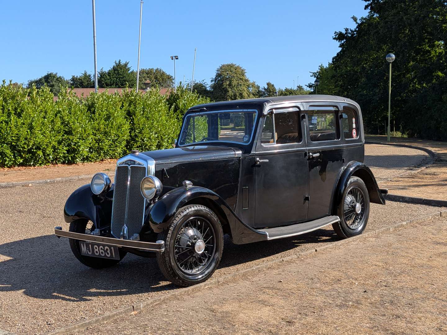 <p>1935 LANCHESTER 10</p>