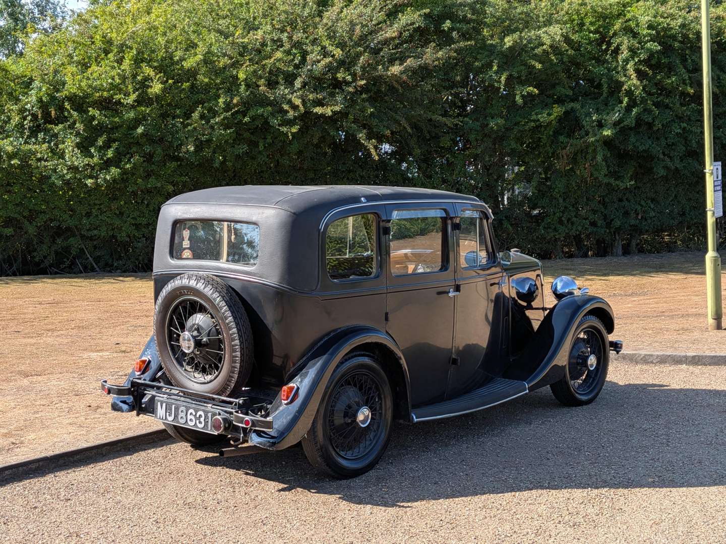 <p>1935 LANCHESTER 10</p>