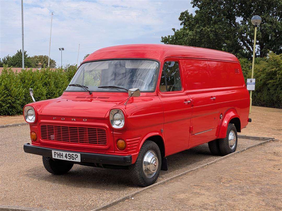 <p>1976 FORD TRANSIT MK1 LWB LHD</p>