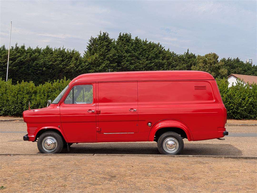 <p>1976 FORD TRANSIT MK1 LWB LHD</p>