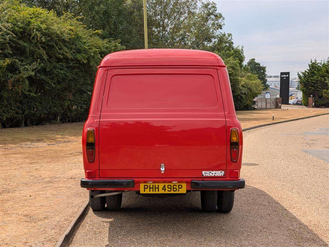 <p>1976 FORD TRANSIT MK1 LWB LHD</p>