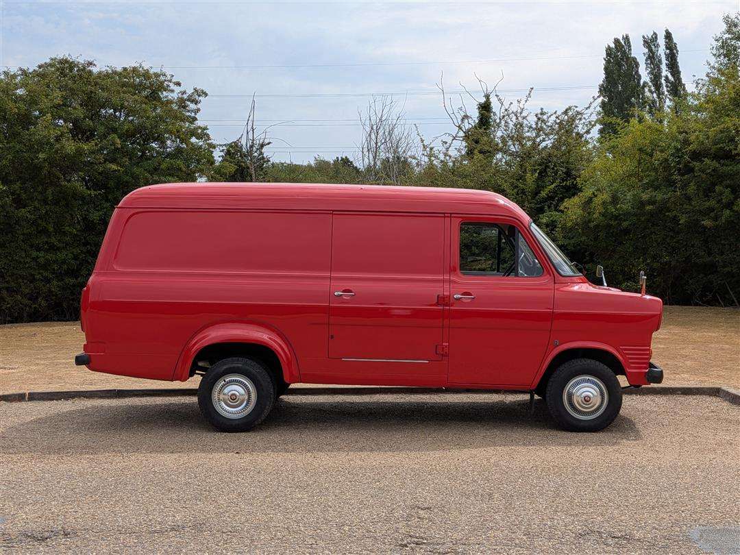 <p>1976 FORD TRANSIT MK1 LWB LHD</p>