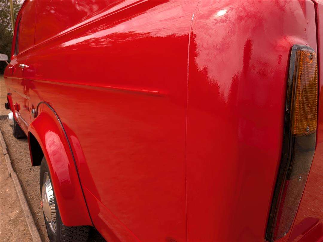 <p>1976 FORD TRANSIT MK1 LWB LHD</p>