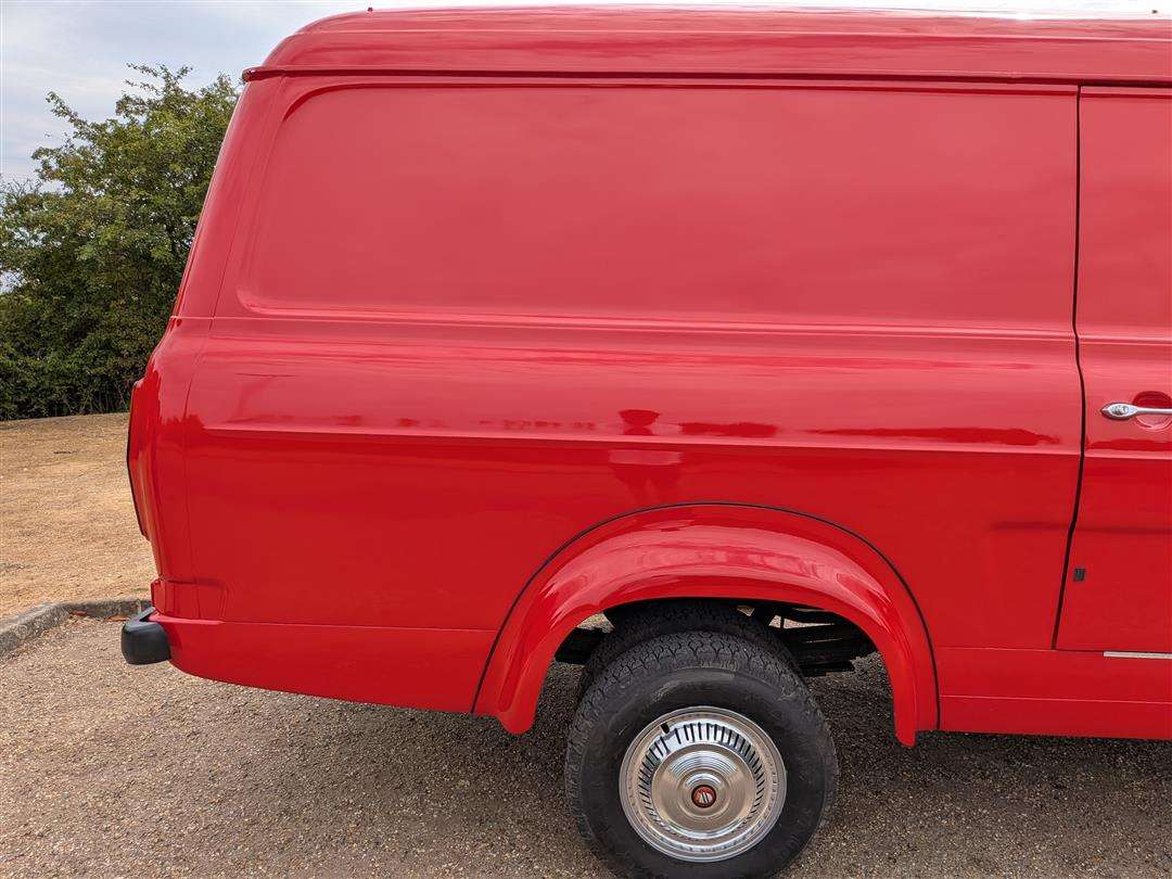<p>1976 FORD TRANSIT MK1 LWB LHD</p>