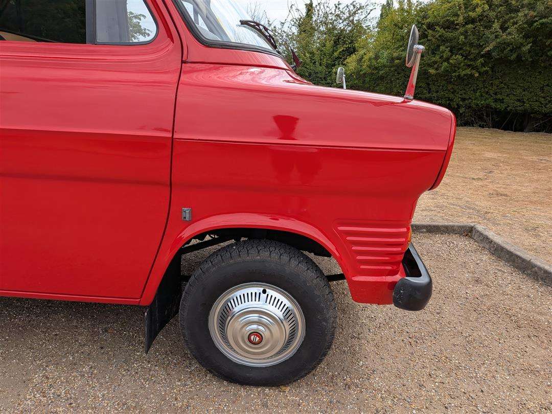 <p>1976 FORD TRANSIT MK1 LWB LHD</p>