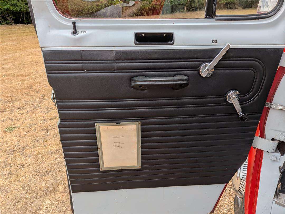 <p>1976 FORD TRANSIT MK1 LWB LHD</p>