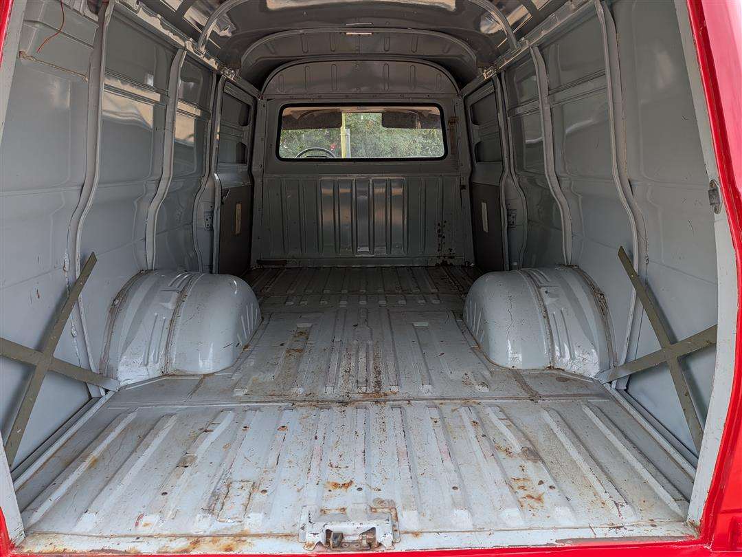 <p>1976 FORD TRANSIT MK1 LWB LHD</p>