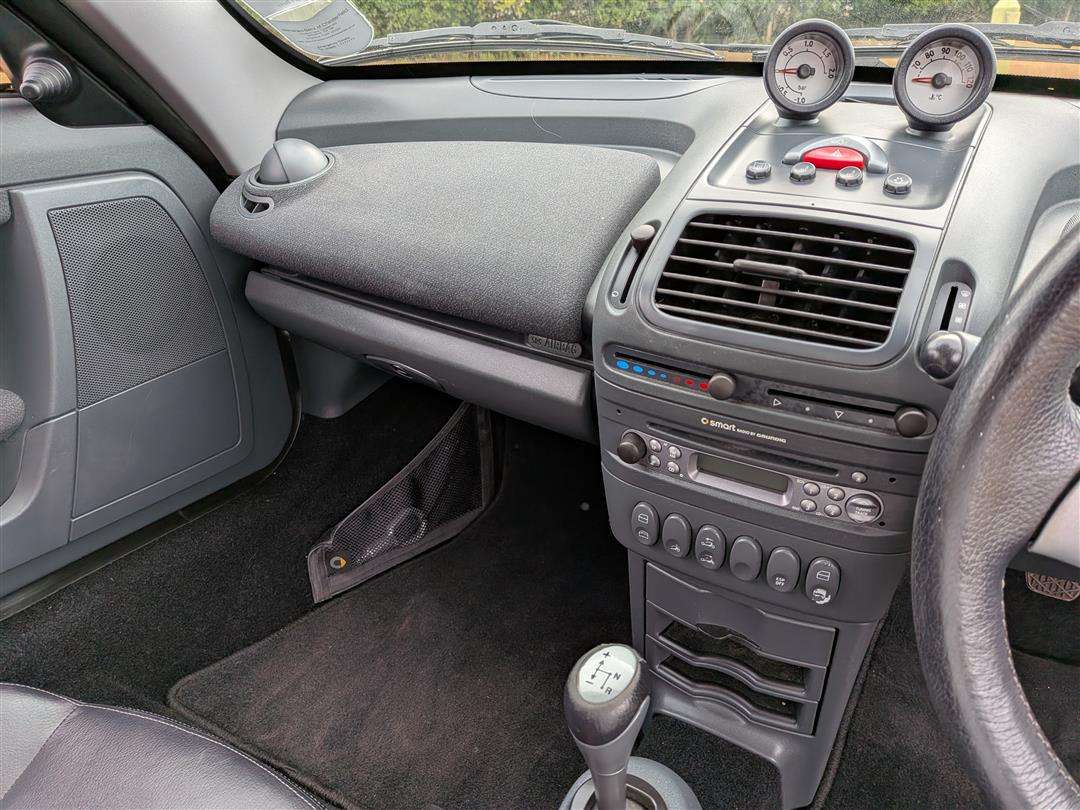 <p>2005 SMART ROADSTER 80 AUTO</p>