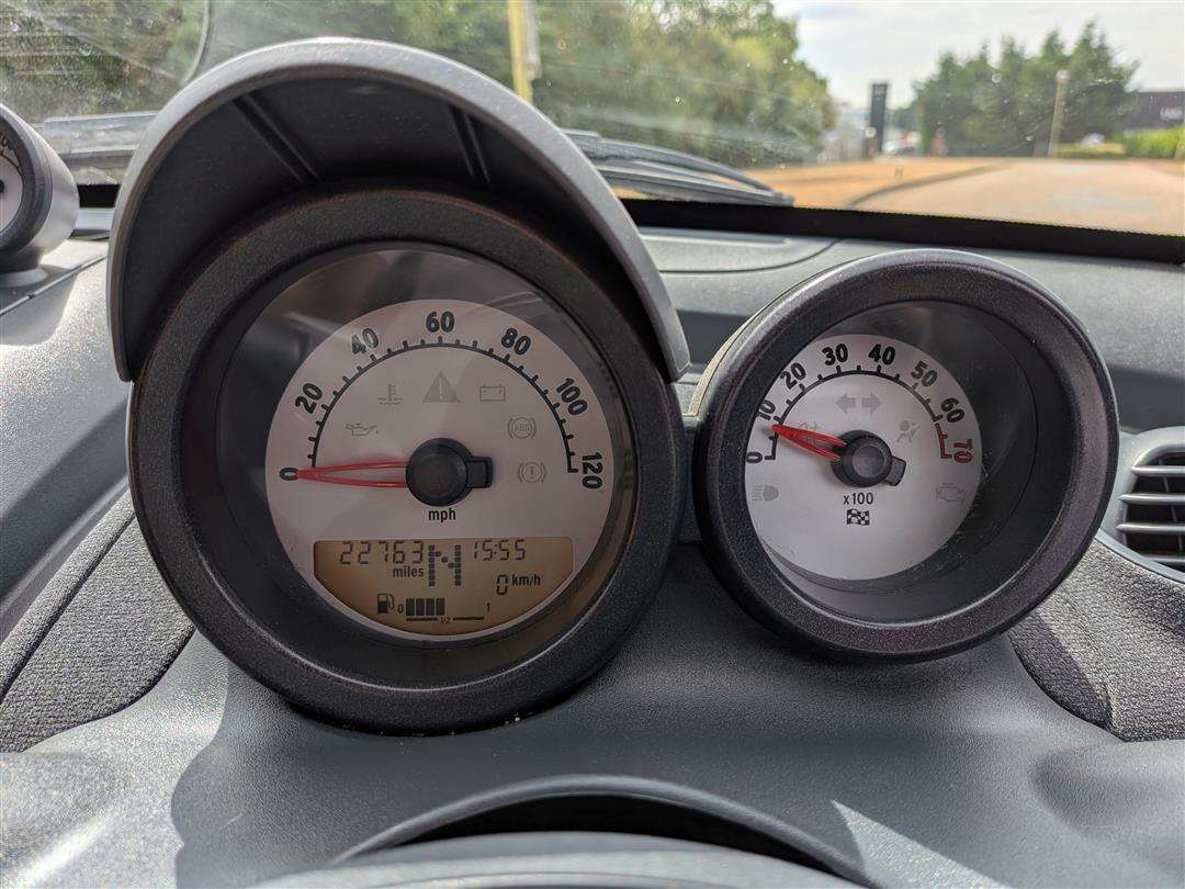 <p>2005 SMART ROADSTER 80 AUTO</p>