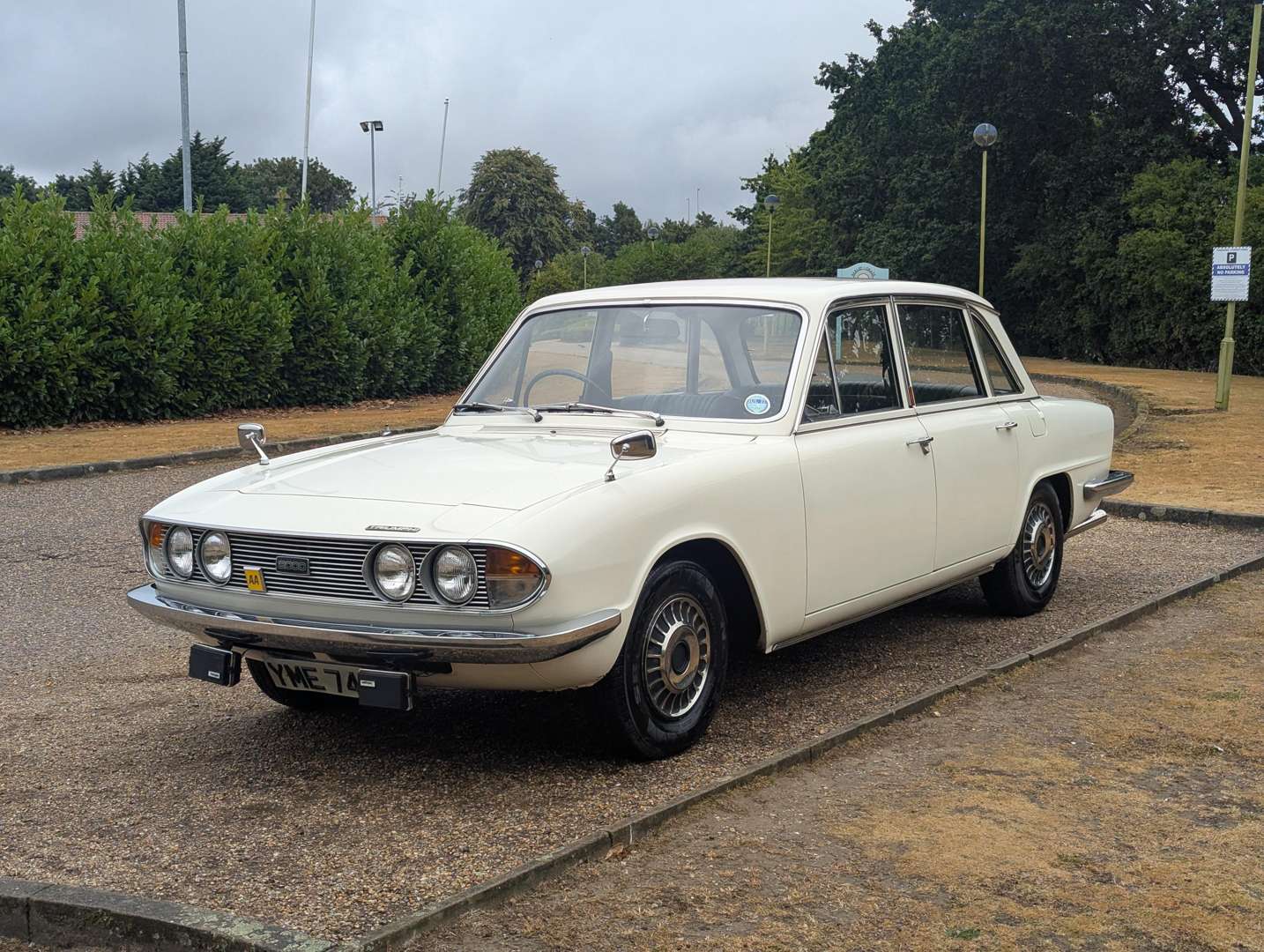 <p>1970 TRIUMPH 2000 MK2</p>