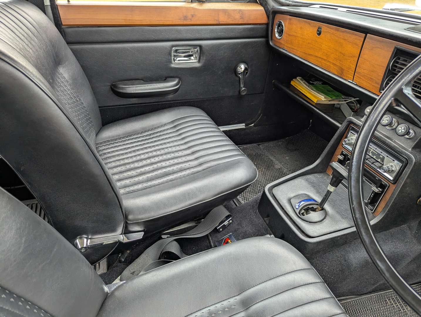 <p>1970 TRIUMPH 2000 MK2</p>