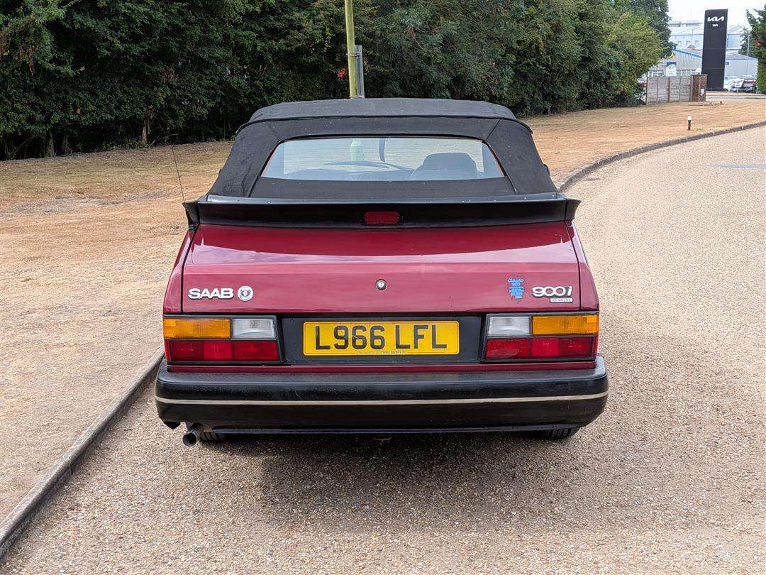 <p>1993 SAAB 900 CONVERTIBLE</p>