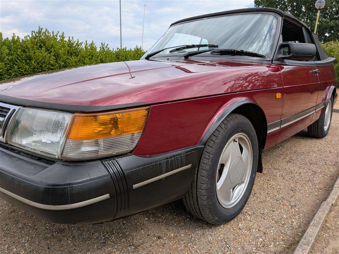 <p>1993 SAAB 900 CONVERTIBLE</p>