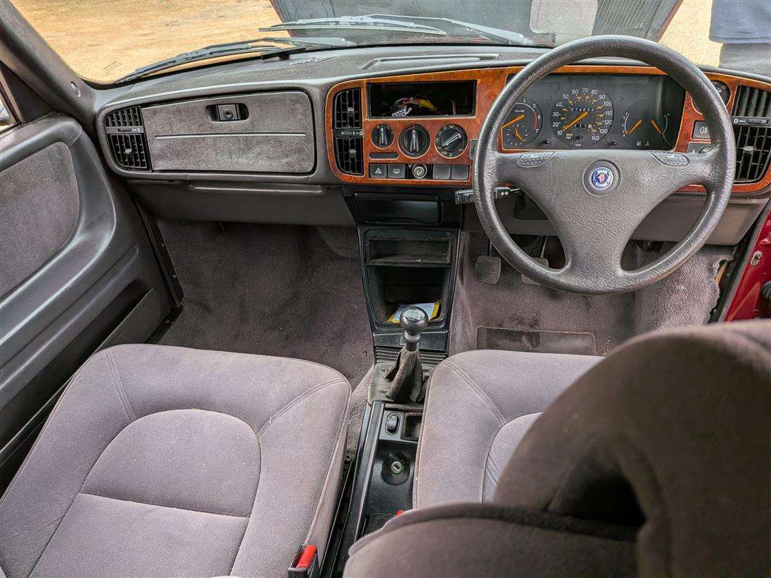 <p>1993 SAAB 900 CONVERTIBLE</p>