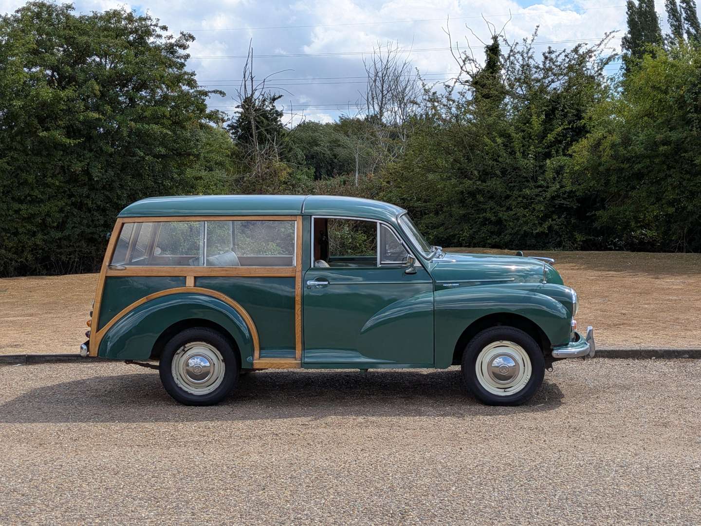 <p>1967 MORRIS MINOR TRAVELLER</p>