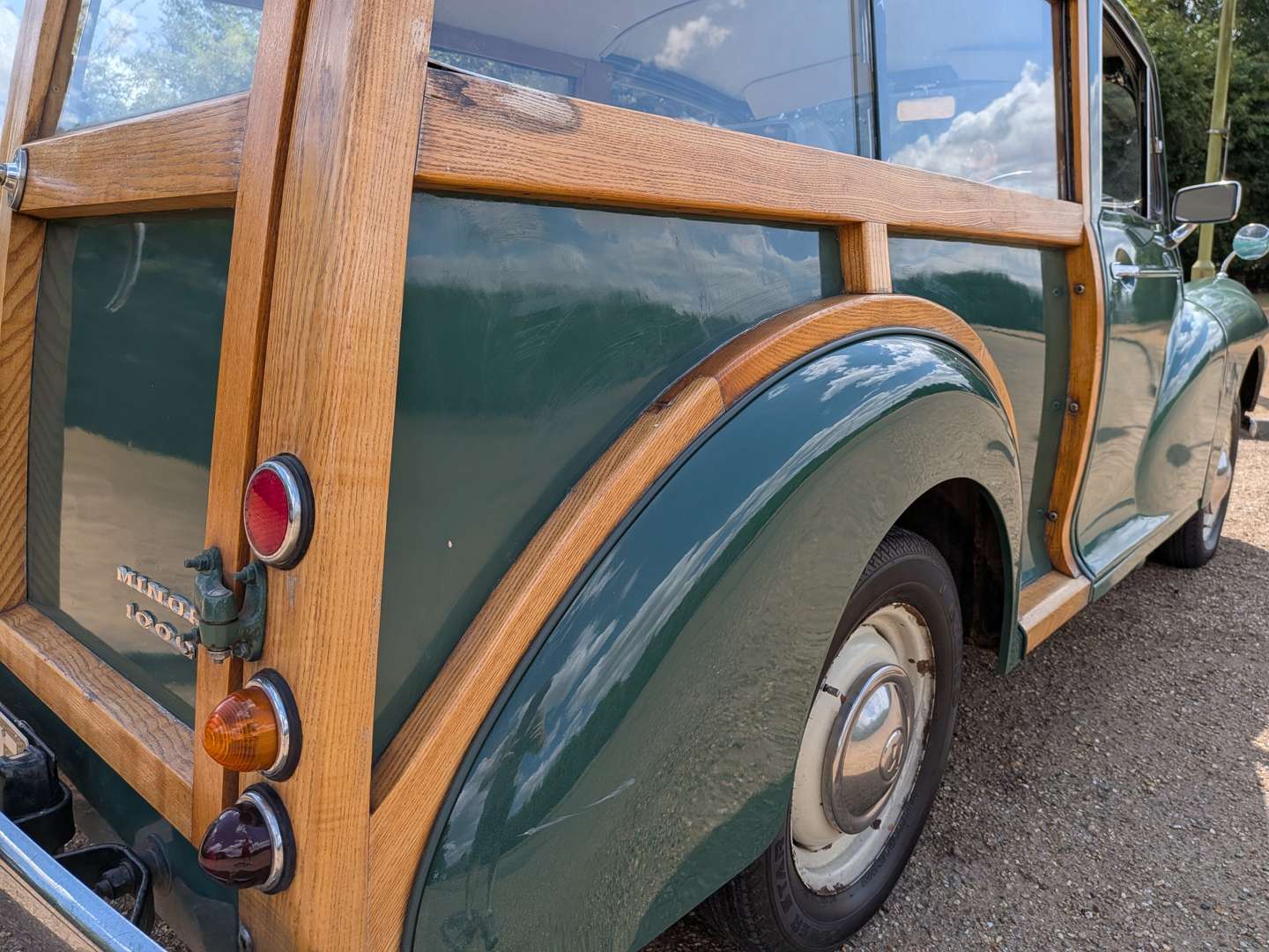 <p>1967 MORRIS MINOR TRAVELLER</p>