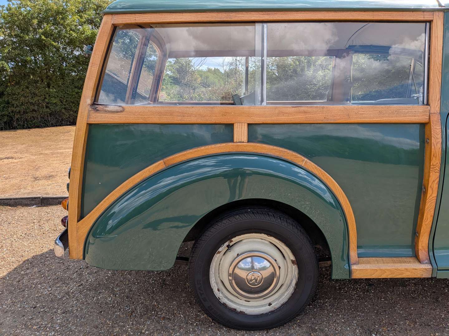 <p>1967 MORRIS MINOR TRAVELLER</p>