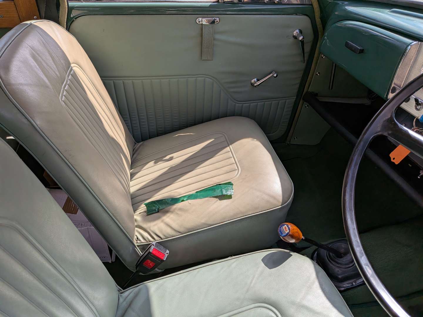 <p>1967 MORRIS MINOR TRAVELLER</p>