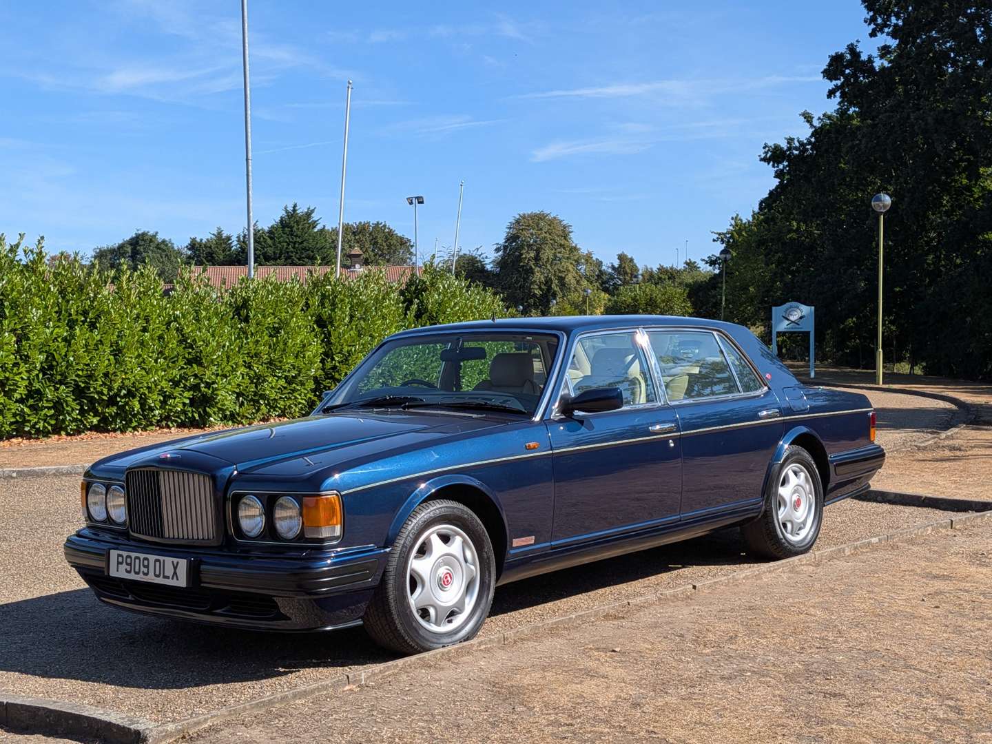 <p>1997 BENTLEY TURBO R LWB</p>