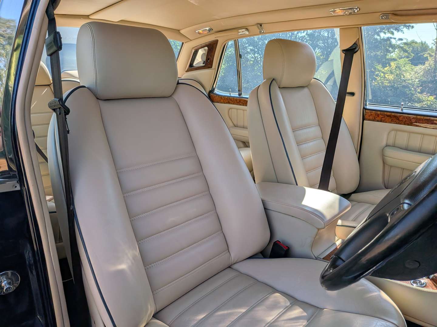 <p>1997 BENTLEY TURBO R LWB</p>