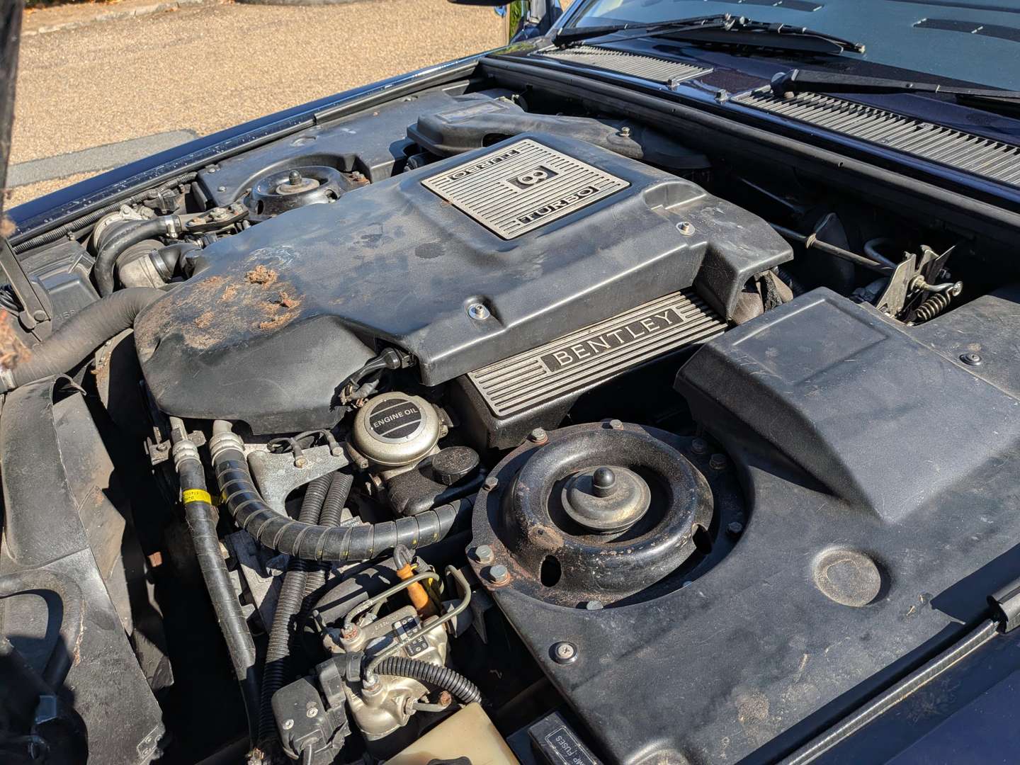 <p>1997 BENTLEY TURBO R LWB</p>
