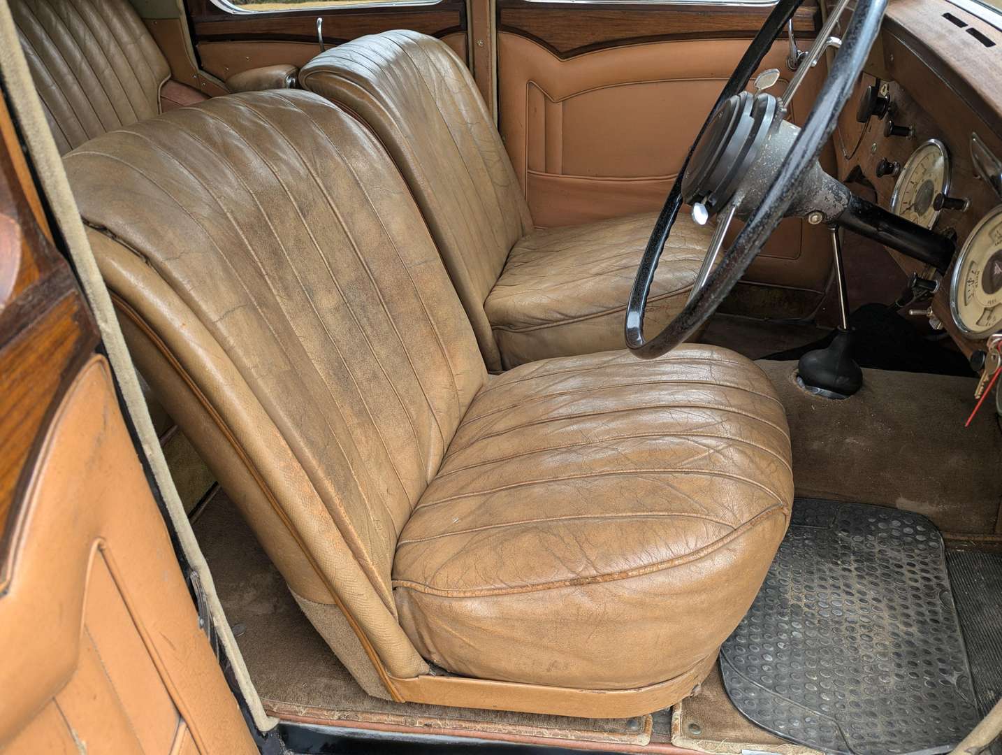 <p>1947 ALVIS TA14</p>