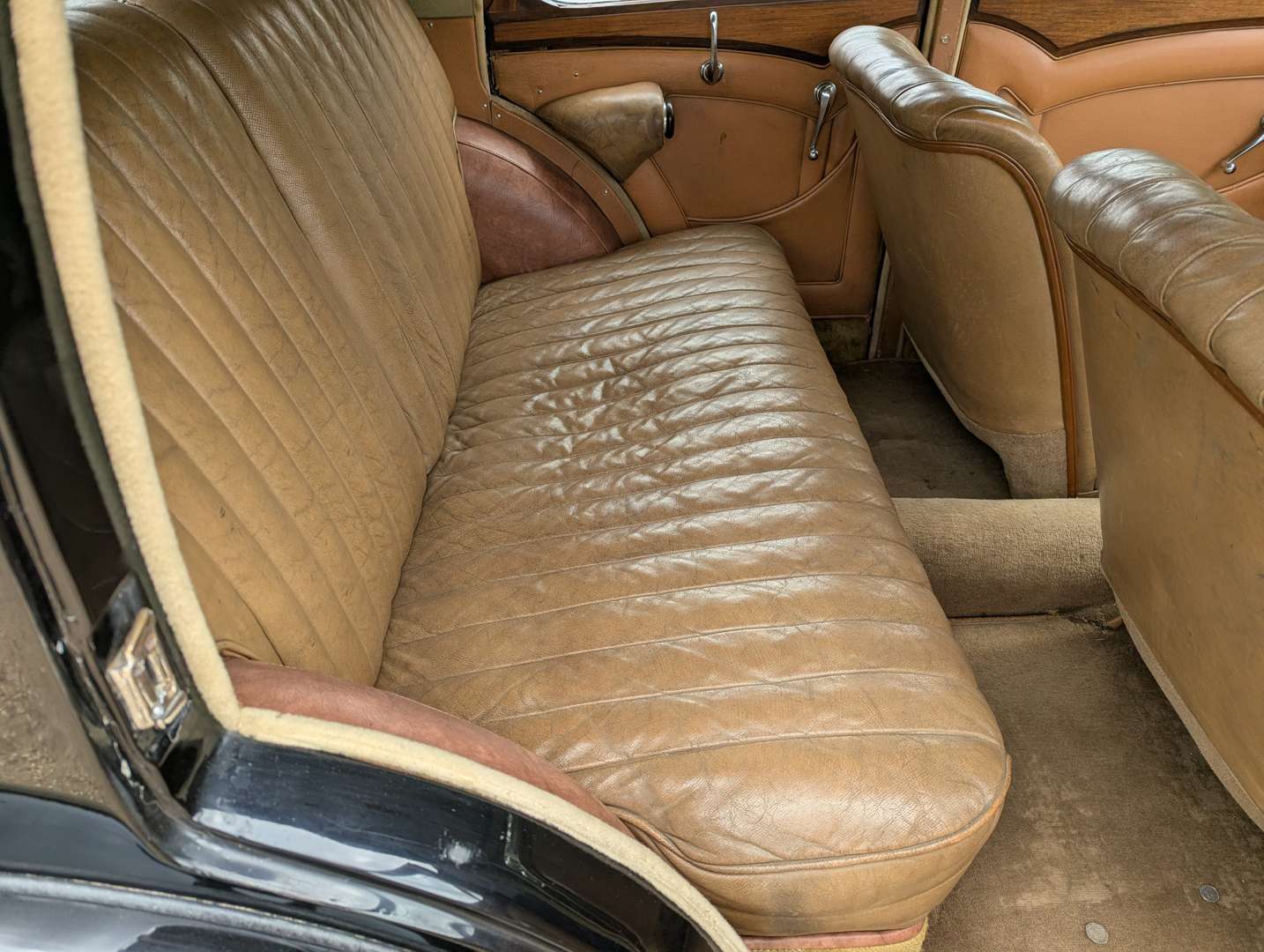 <p>1947 ALVIS TA14</p>