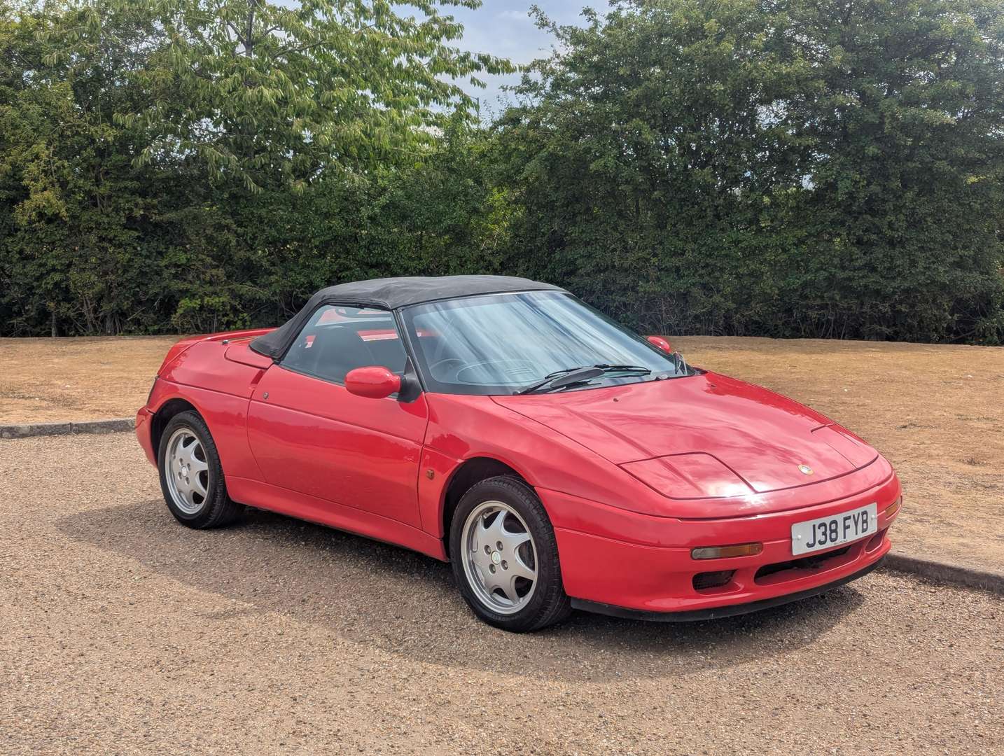 <p>1991 LOTUS ELAN SE TURBO</p>