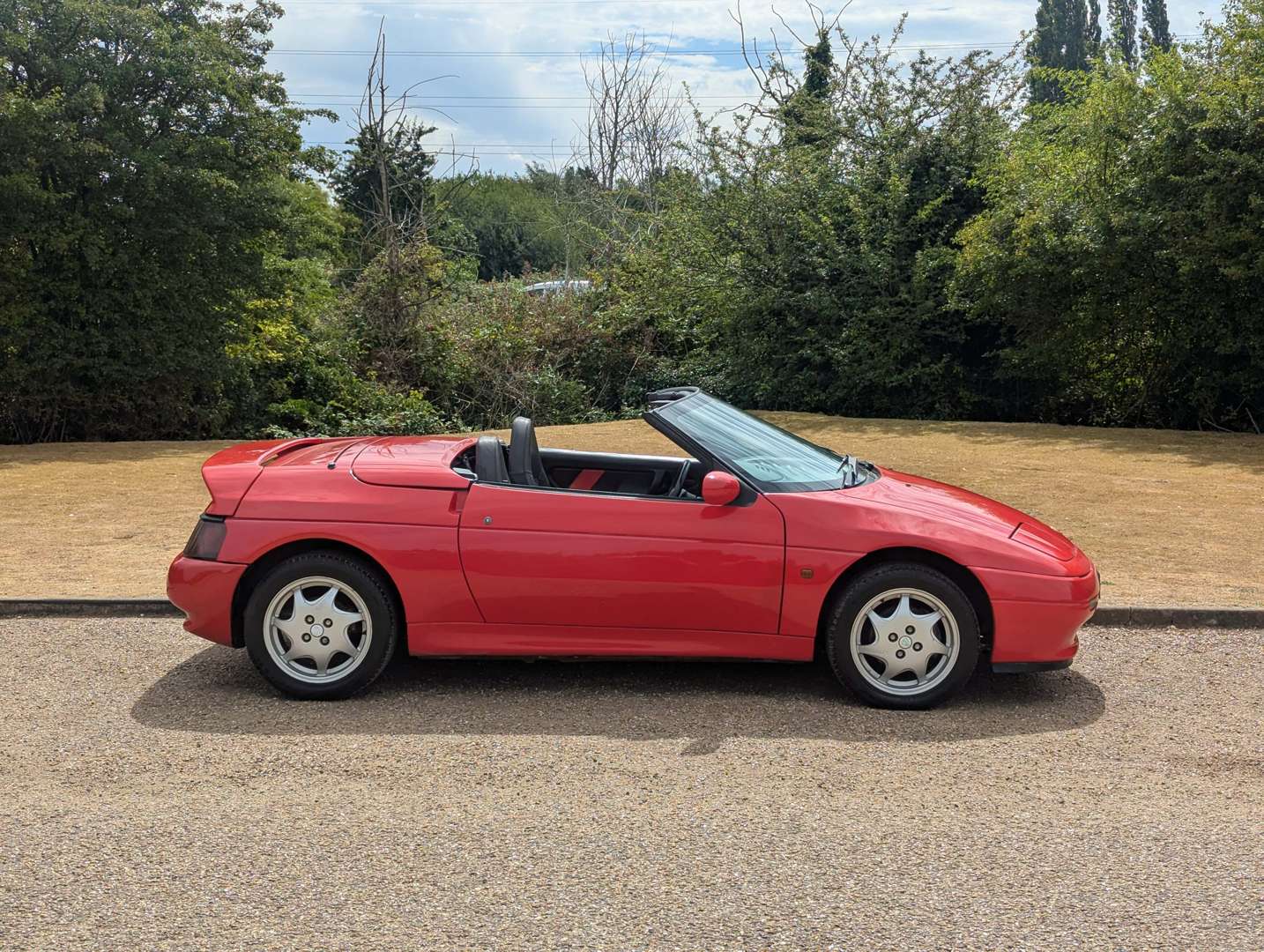 <p>1991 LOTUS ELAN SE TURBO</p>