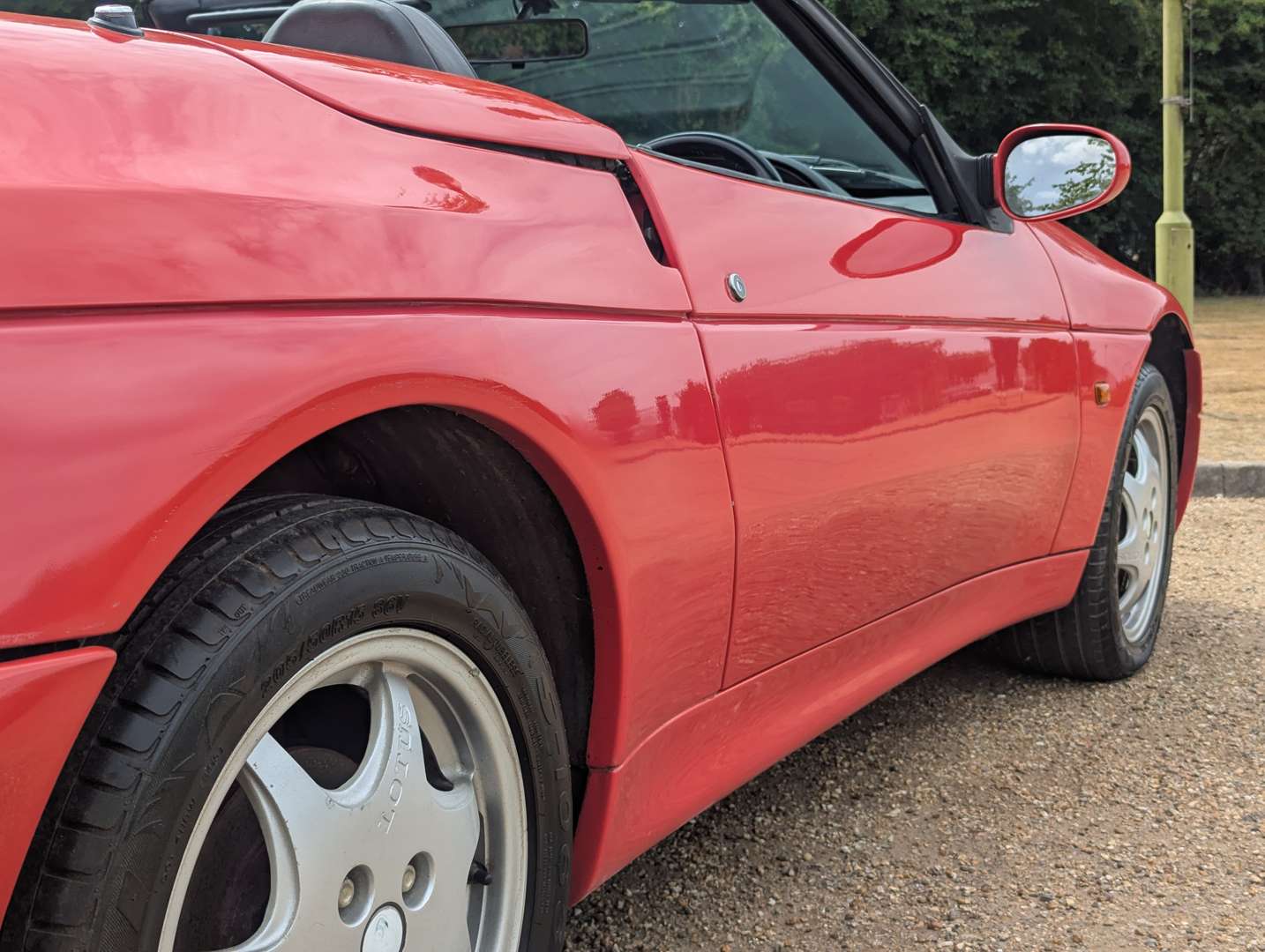 <p>1991 LOTUS ELAN SE TURBO</p>