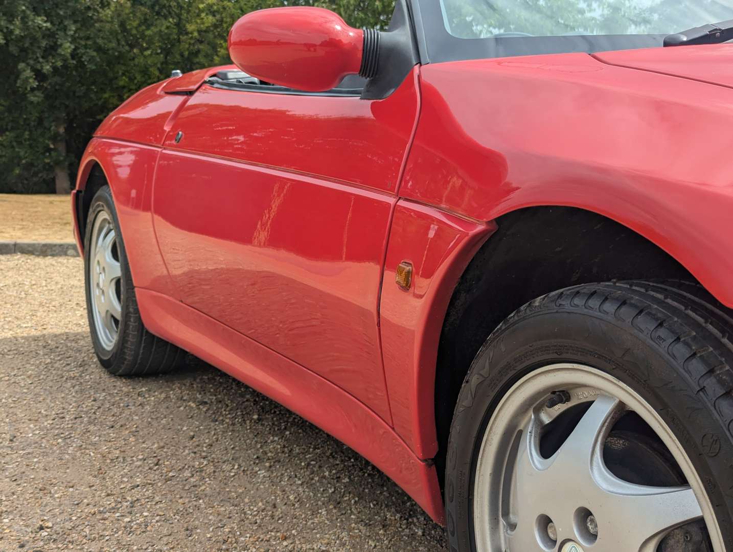 <p>1991 LOTUS ELAN SE TURBO</p>