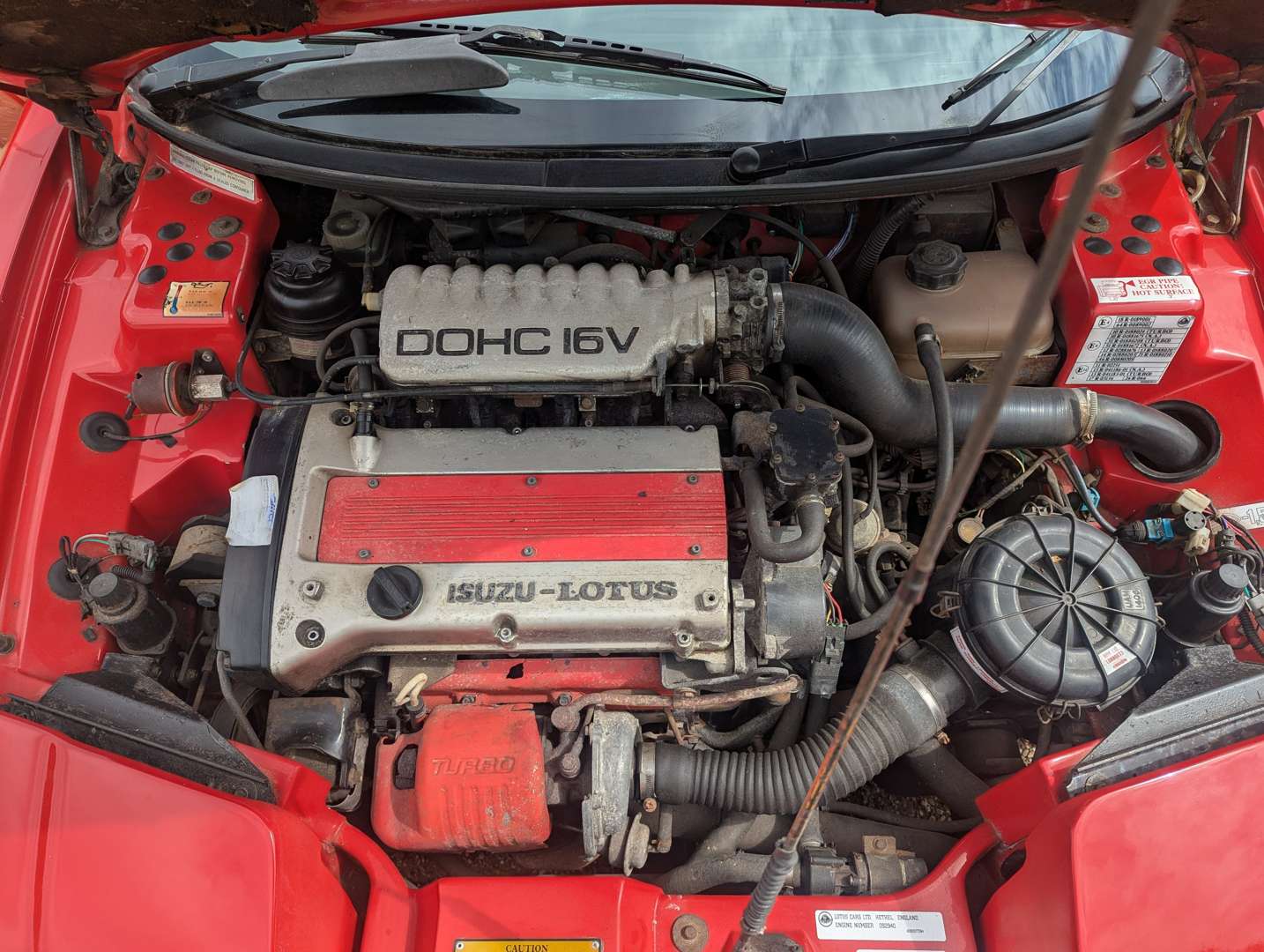 <p>1991 LOTUS ELAN SE TURBO</p>