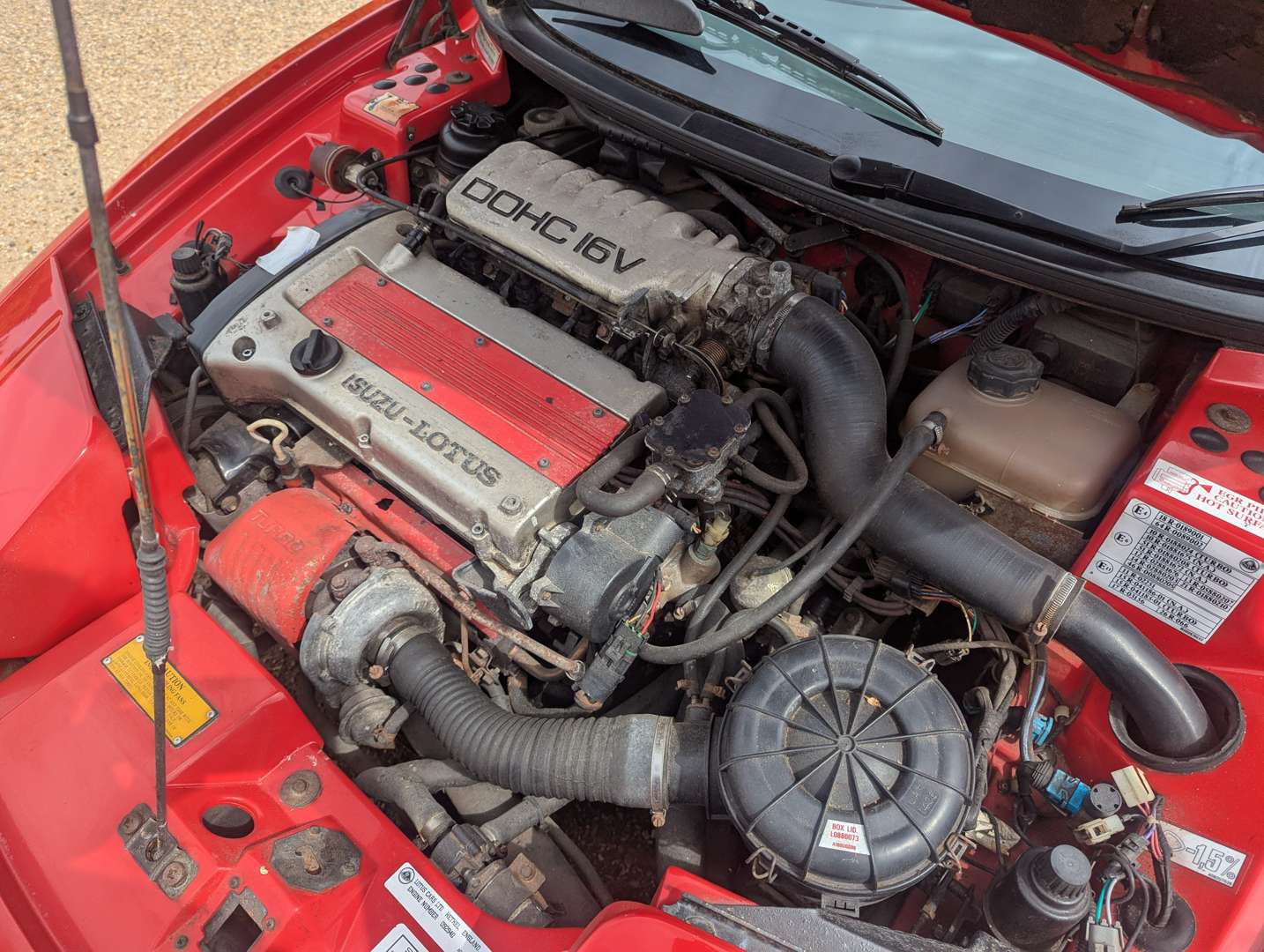 <p>1991 LOTUS ELAN SE TURBO</p>