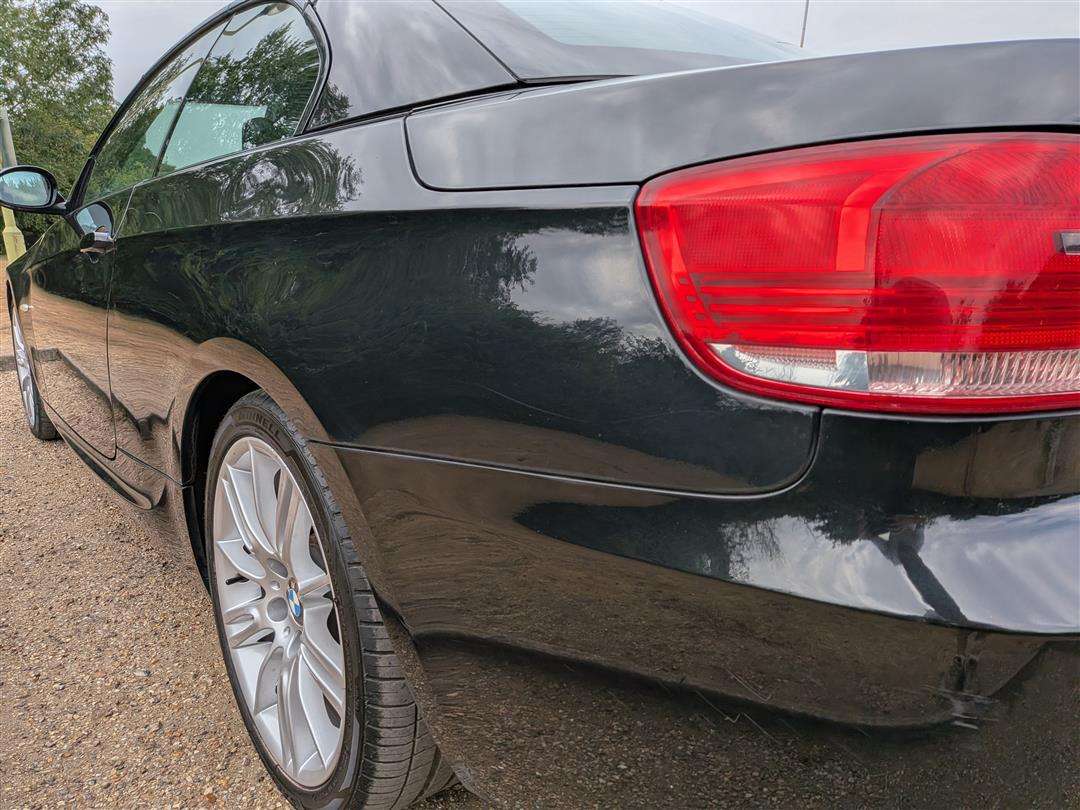 <p>2009 BMW 325I E93 M SPORT</p>